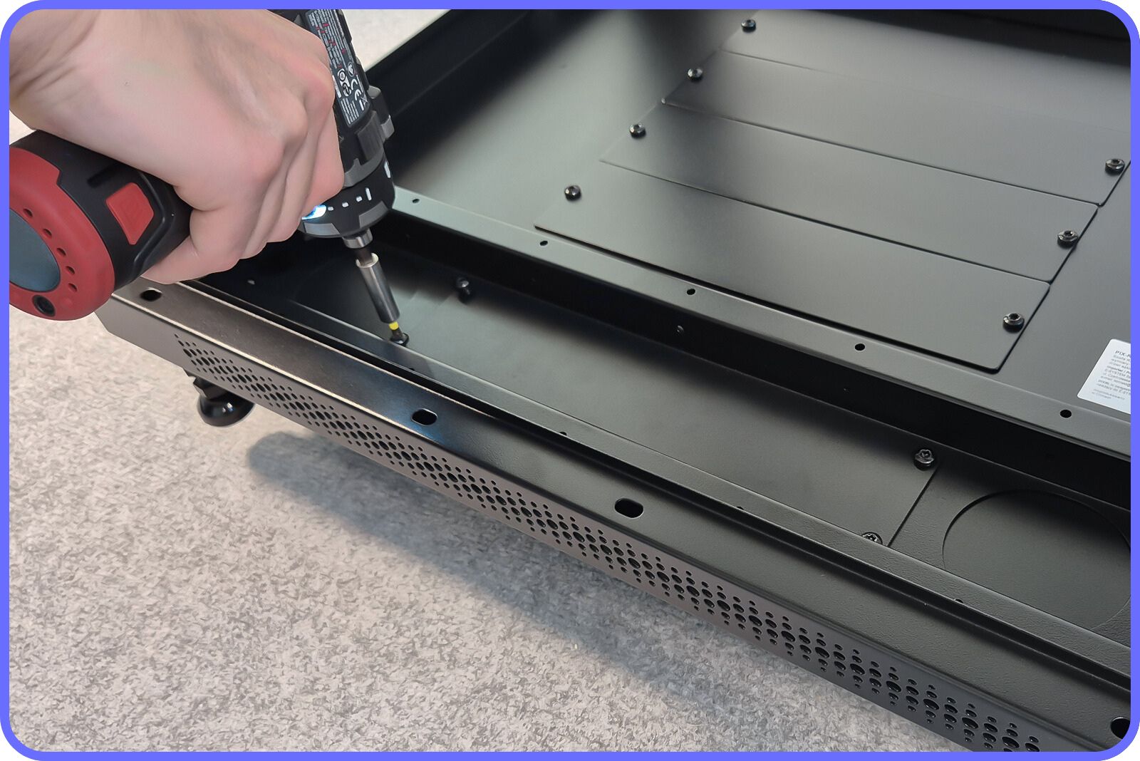 Przykręcane panele zaślepiające Przykręcane panele