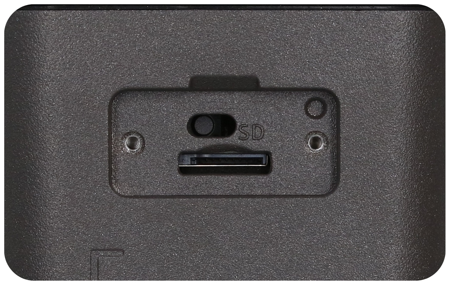 slot na kartę microSD.jpg slot na kartę microSD.jpg