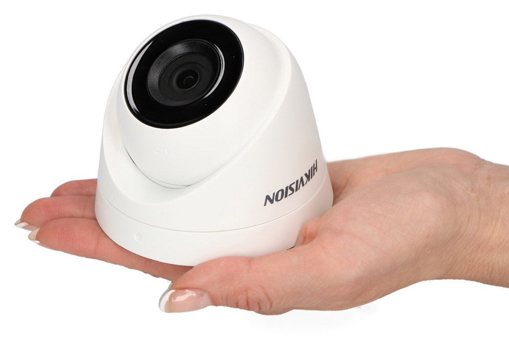 Kamera DS-2CD1321-I cechuje się stosunkowo niewielkimi wymiarami