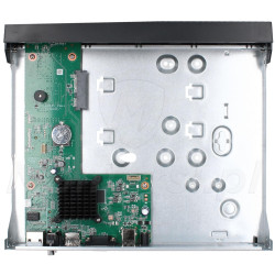 DS-7604NI-Q1(E) - wnętrze rejestratora