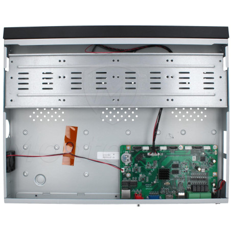 BCS-P-NVR3204-A-4K(5) - wnętrze rejestratora