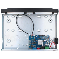 BCS-L-NVR3202-A-8K-Ai2 - wnętrze rejestratora