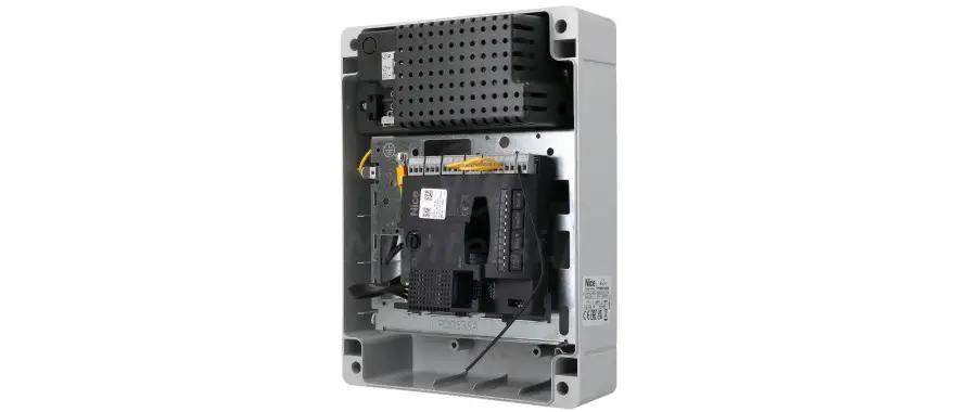 MC424LR30 - Centrala
