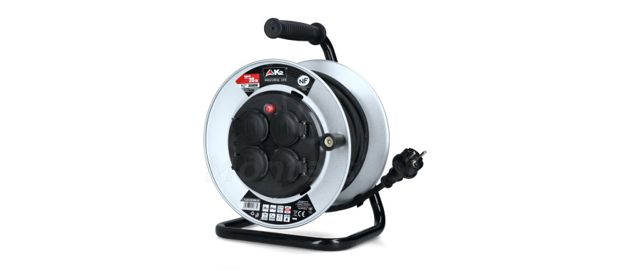 przedluzacz-na-bebnie-metalowym-20m-16a-3000w