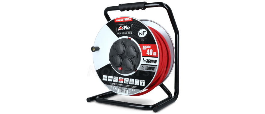 przedluzacz-na-bebnie-metalowym-40m-16a-3600w