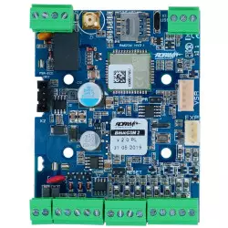 BasicGSM 2 - Moduł z zamontowanymi zaciskami