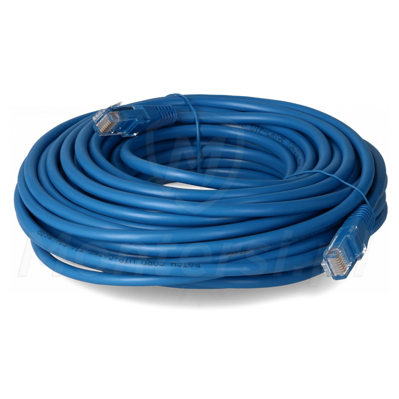 Niebieski patchcord UTP 5e o długości 15 m