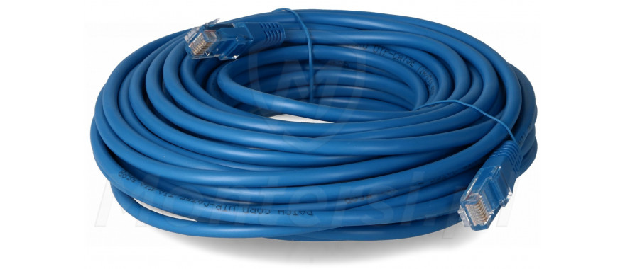 Niebieski patchcord UTP 5e o długości 15 m