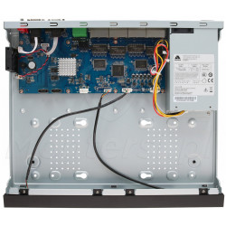 Wnętrze rejestratora IP BCS-L-NVR1602-A-4KE-16P