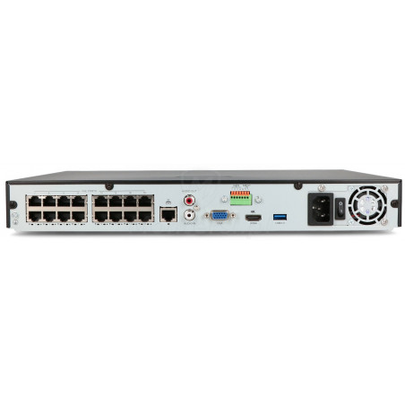 Tył rejestratora IP BCS-P-NVR1602-4KE-16P-II