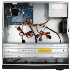 Wnętrze rejestratora IP BCS-L-NVR3208-A-4K