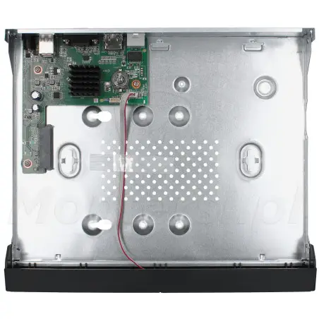Wnętrze rejestratora IP DS-7108NI-Q1/M(D)