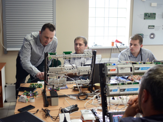 Warsztaty techniczne z systemów alarmowych ROPAM Elektronik w montersi.pl