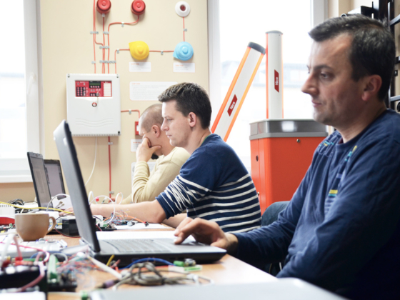 Szkolenie z systemów alarmowych SATEL INTEGRA w montersi.pl