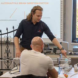 Automatyka do bram w praktyce – zostań Licencjonowanym Instalatorem Nice